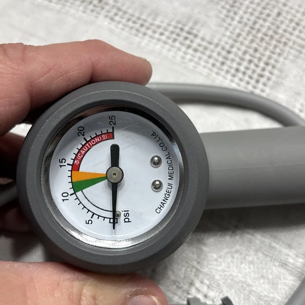 DDS‎ 500 Ambulatory Spinal Air Decompression Pump Only